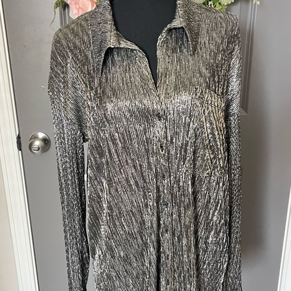 Anthropologie Silver Black Metallic Long Sleeve Shirt Size Large-Pillcro